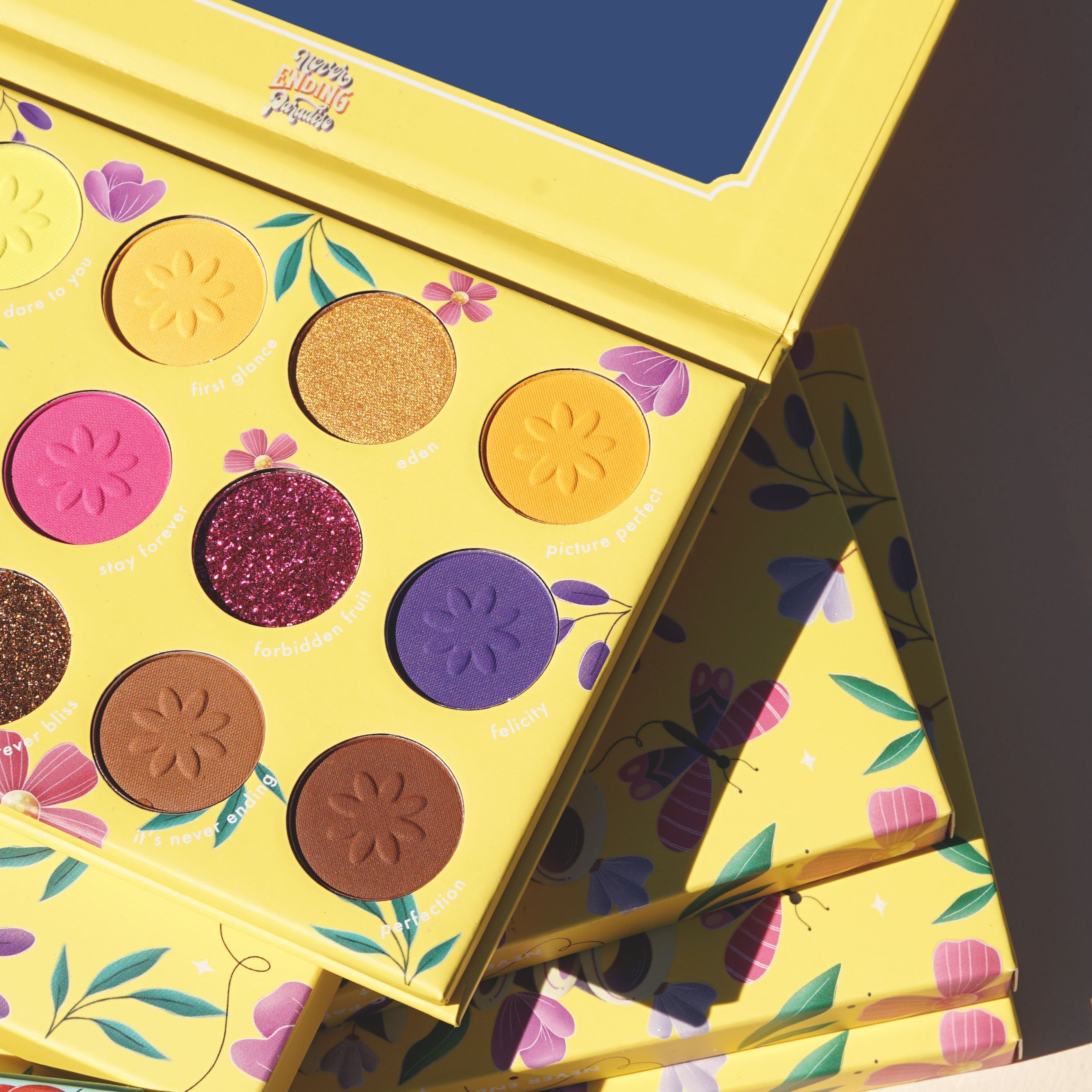 Kara Beauty's Never Ending Paradise 15-Shades Multi-Finish Eyeshadow Palette