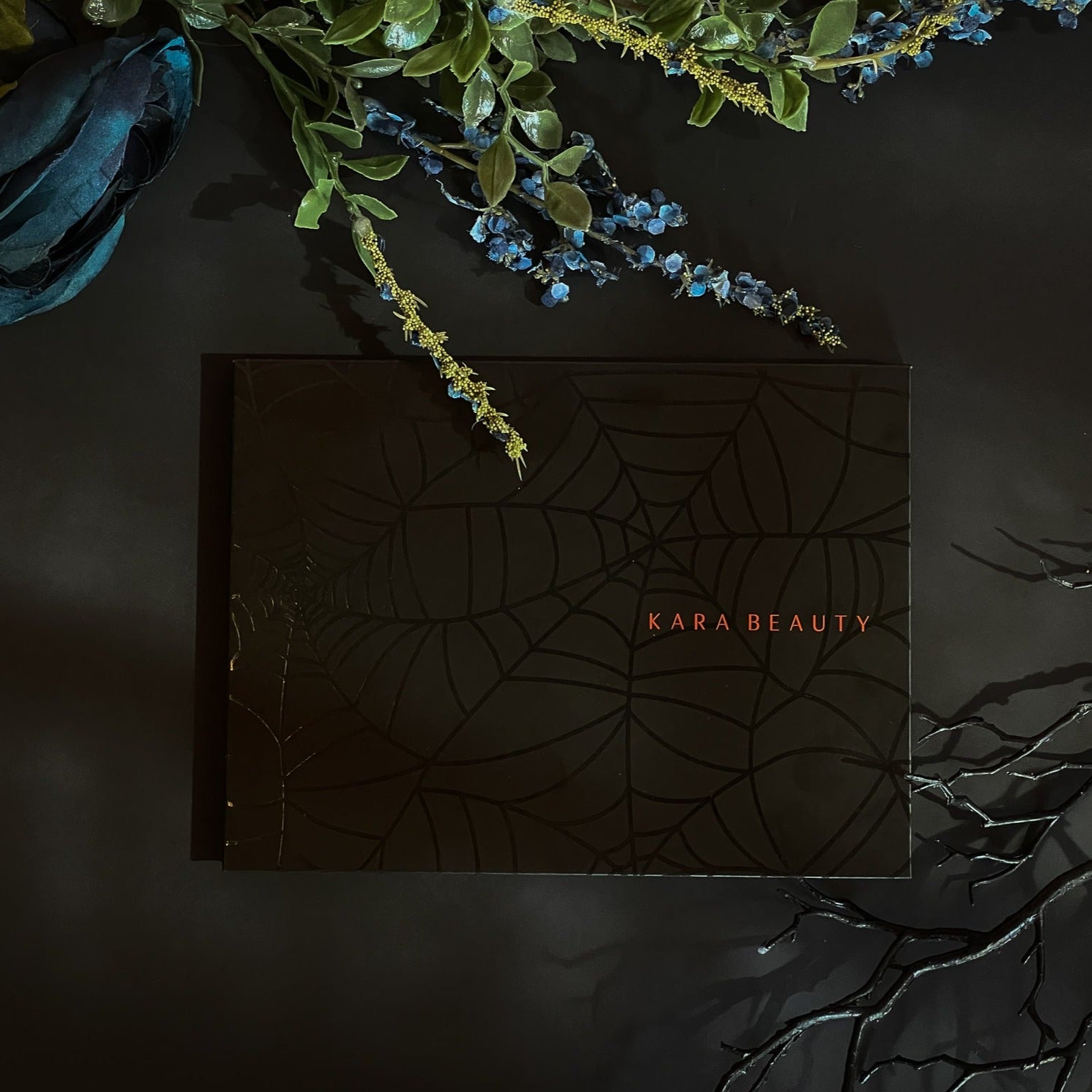 'On the Haunt' Creative Eye Palette