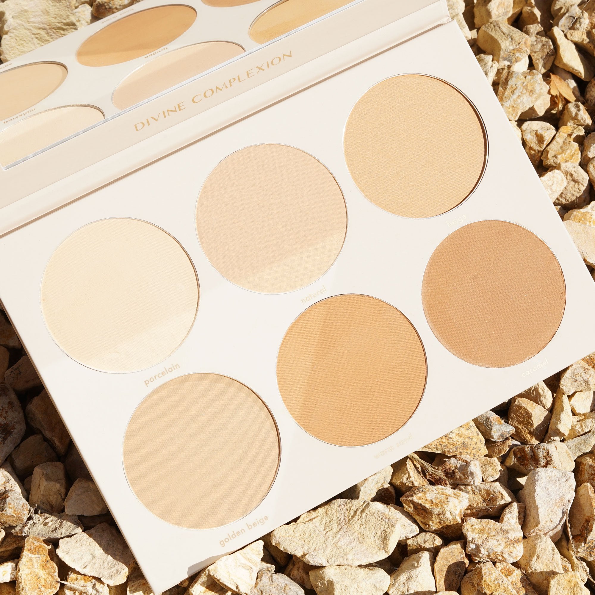 Divine complexion pressed finishing powder for face