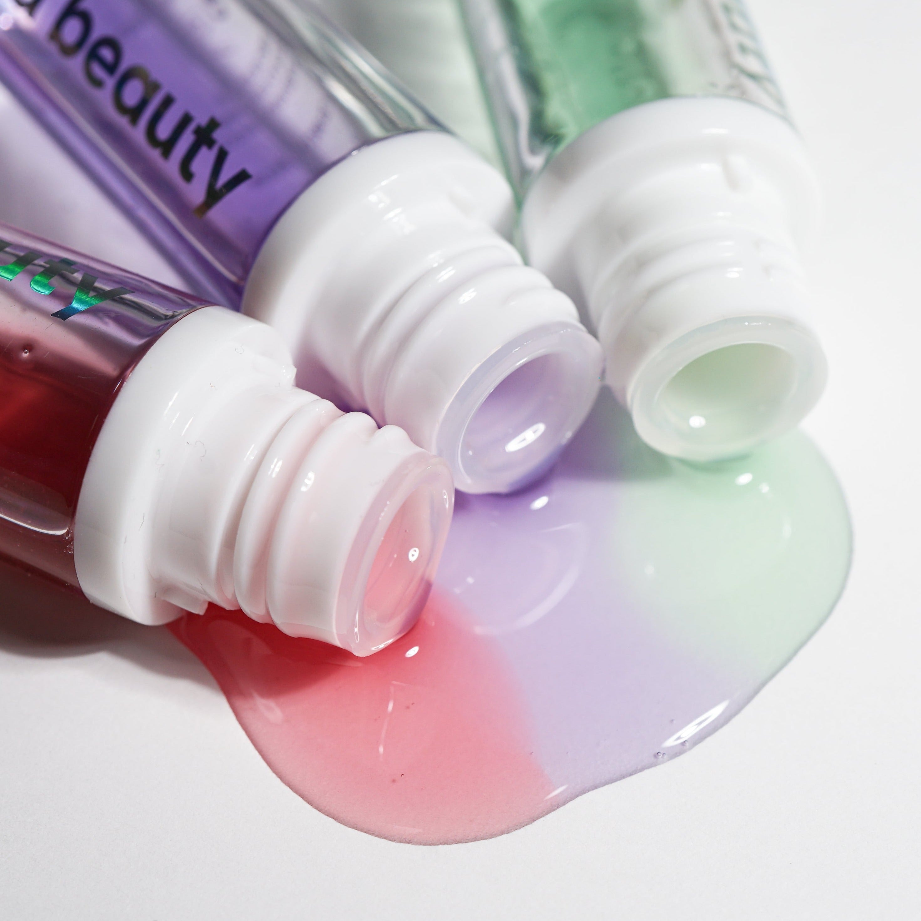 ESSENTIALS Lip Oil - Garden Glow