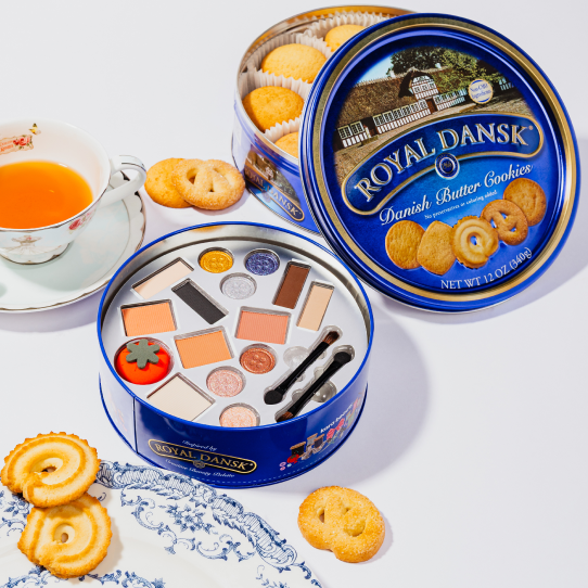 Royal Dansk® Cookie Tin Creative Beauty Palette – Limited Edition