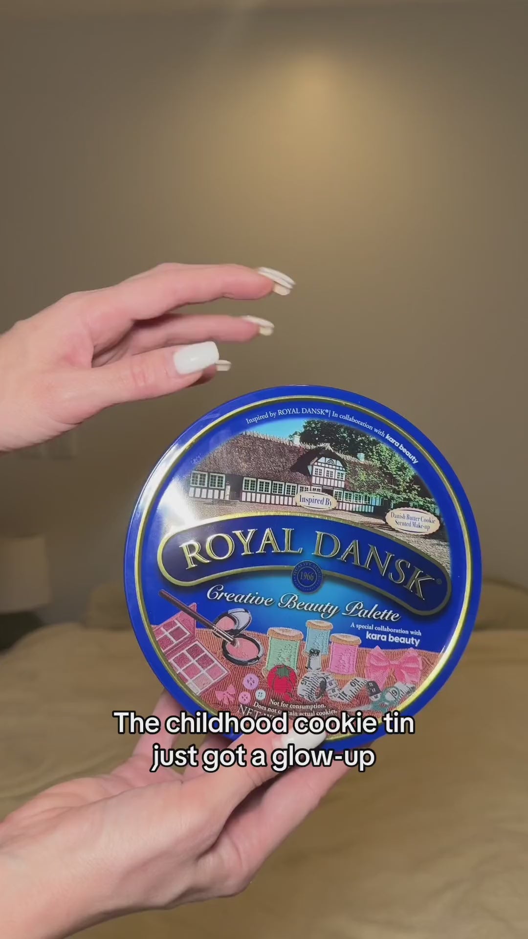 Royal Dansk® Cookie Tin Creative Beauty Palette