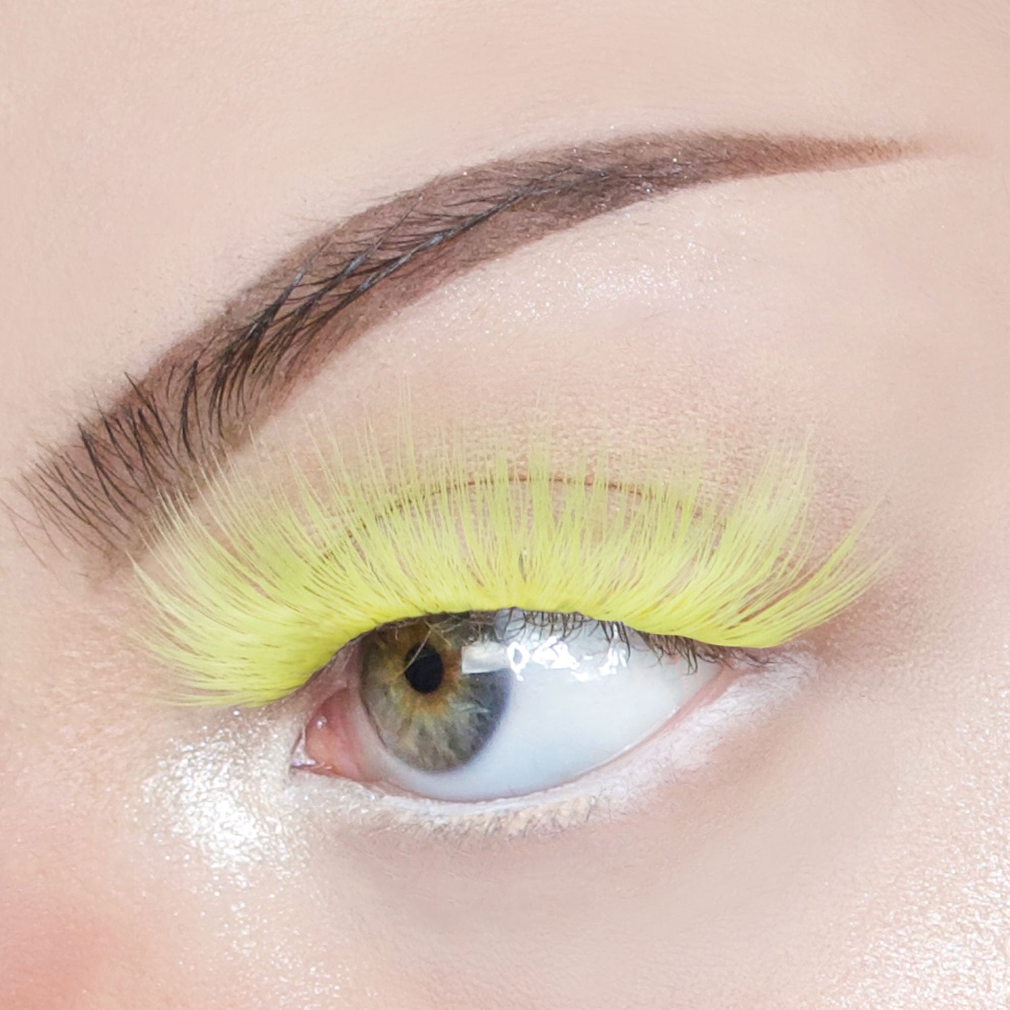 Kara Beauty Yellow color 3D faux mink eyelashes on model