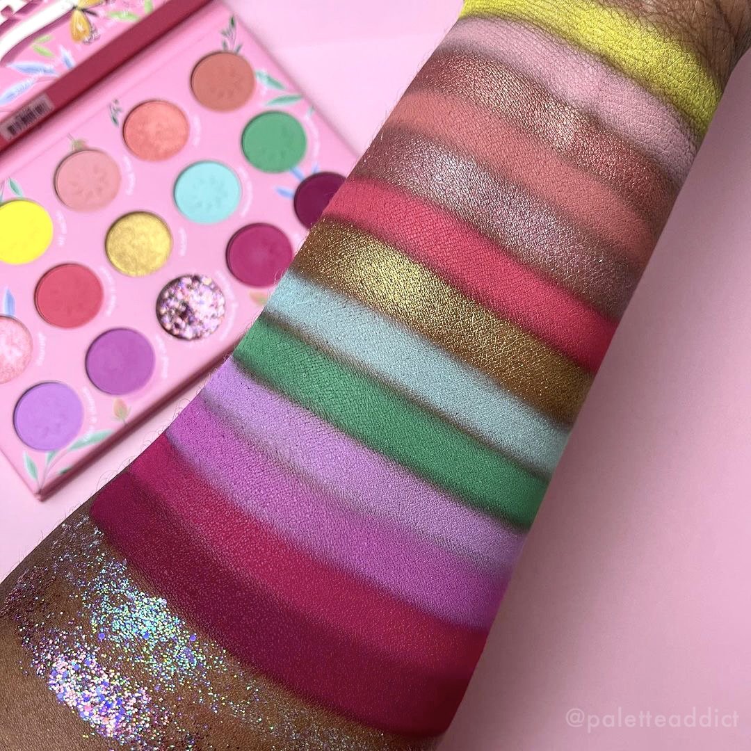 Kara Beauty's Escape the Ordinary 15-Shades Vegan Eyeshadow Palette - Swatches