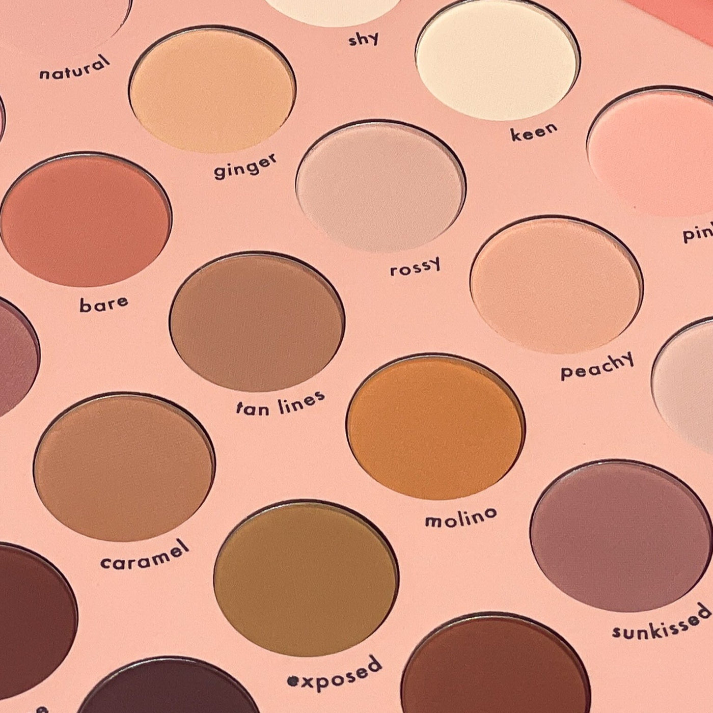 PRO25 Shades of me Neutral Shadow Palette  close-up